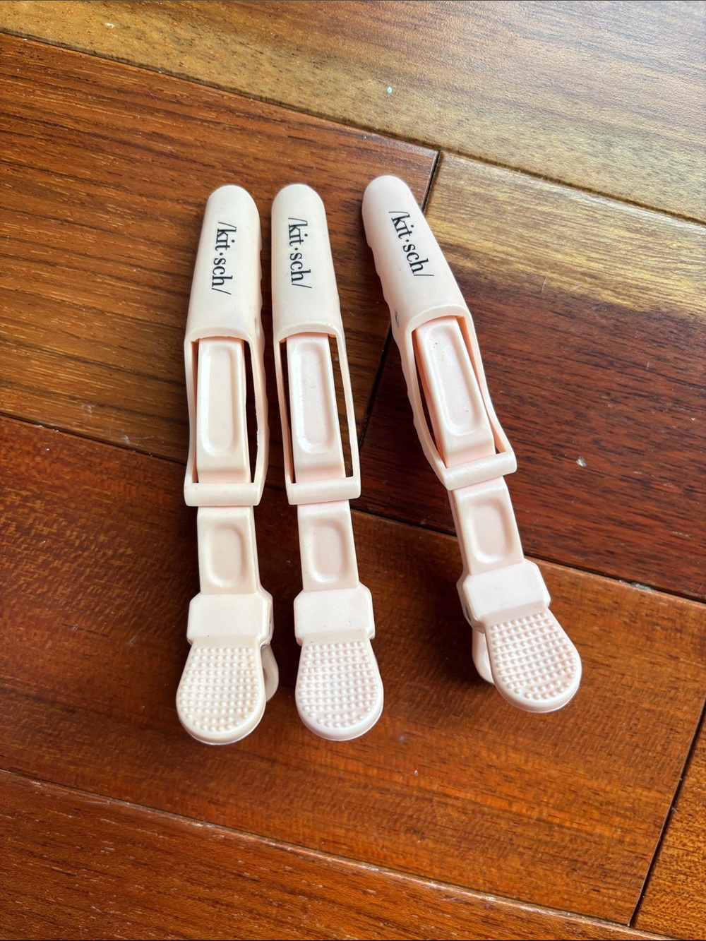 Kitsch Hair Clips in Pale Pink (Set of 3)